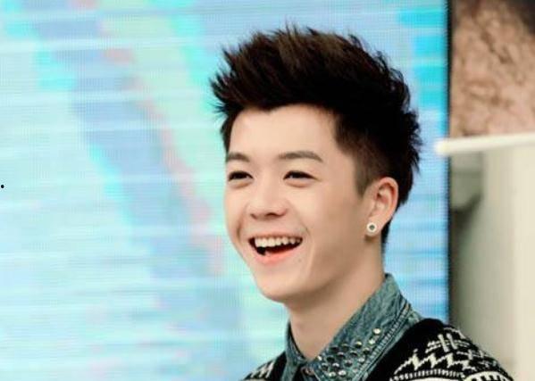 吃瓜娱乐王栎鑫视频,揭秘明星幕后趣事